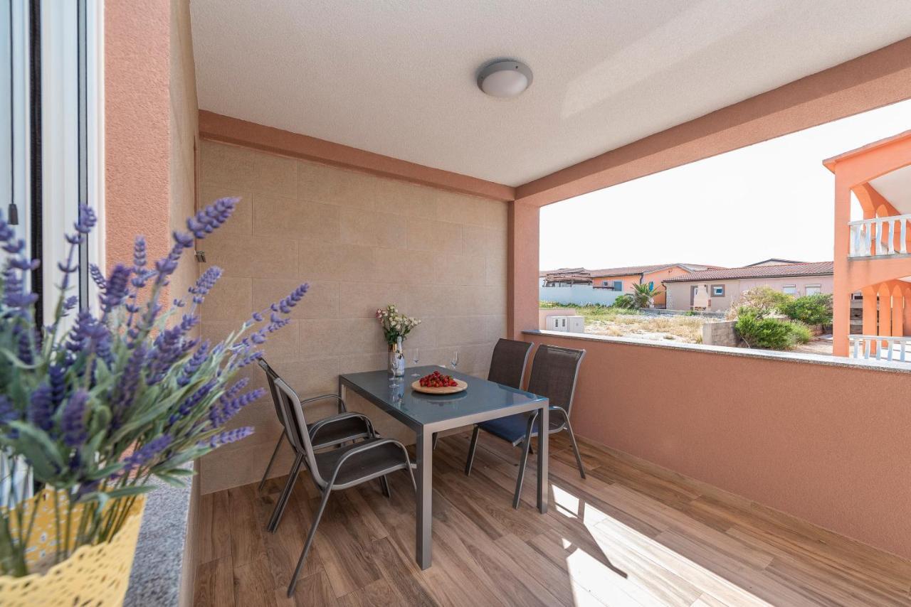 Luxury Apartments - La Vir 1 & 2 Dış mekan fotoğraf