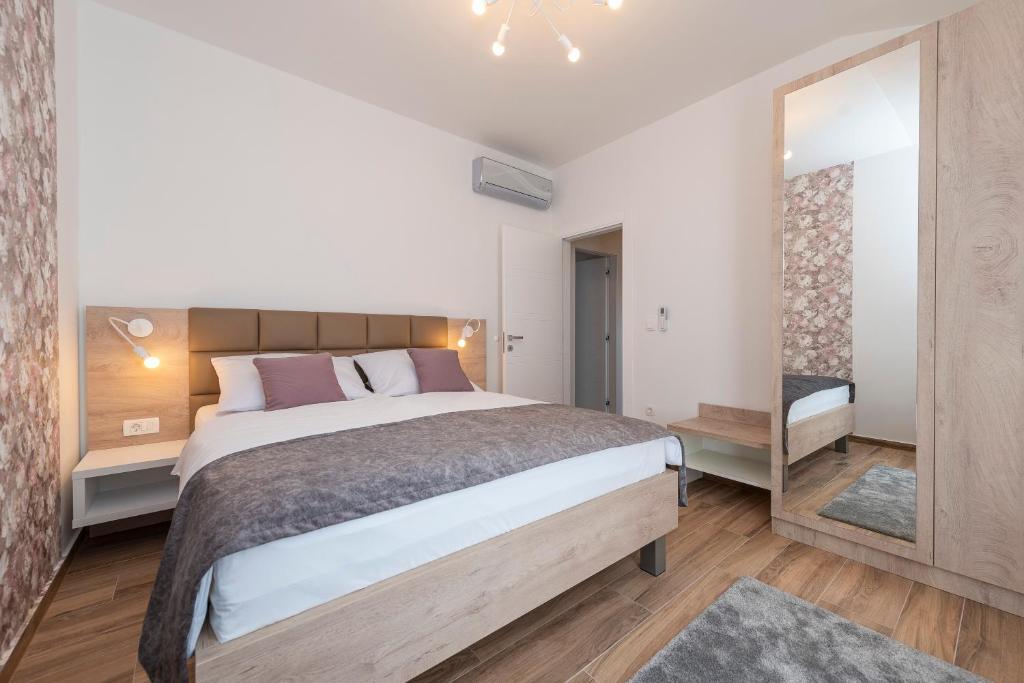 Luxury Apartments - La Vir 1 & 2 Dış mekan fotoğraf
