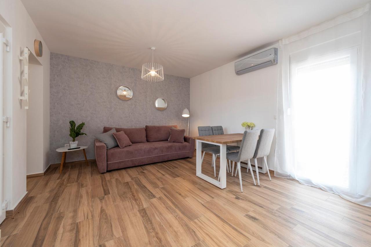 Luxury Apartments - La Vir 1 & 2 Dış mekan fotoğraf