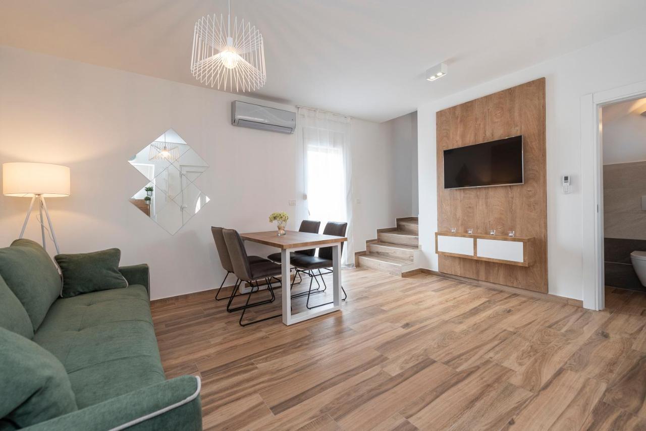 Luxury Apartments - La Vir 1 & 2 Dış mekan fotoğraf