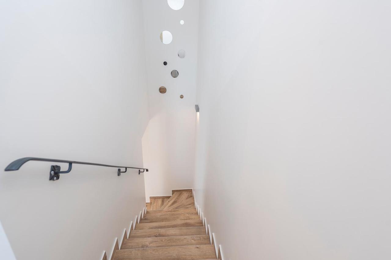 Luxury Apartments - La Vir 1 & 2 Dış mekan fotoğraf