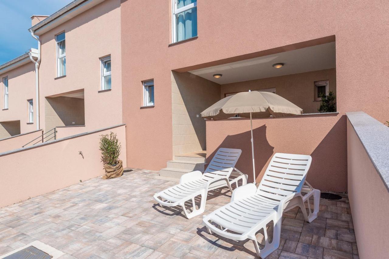 Luxury Apartments - La Vir 1 & 2 Dış mekan fotoğraf